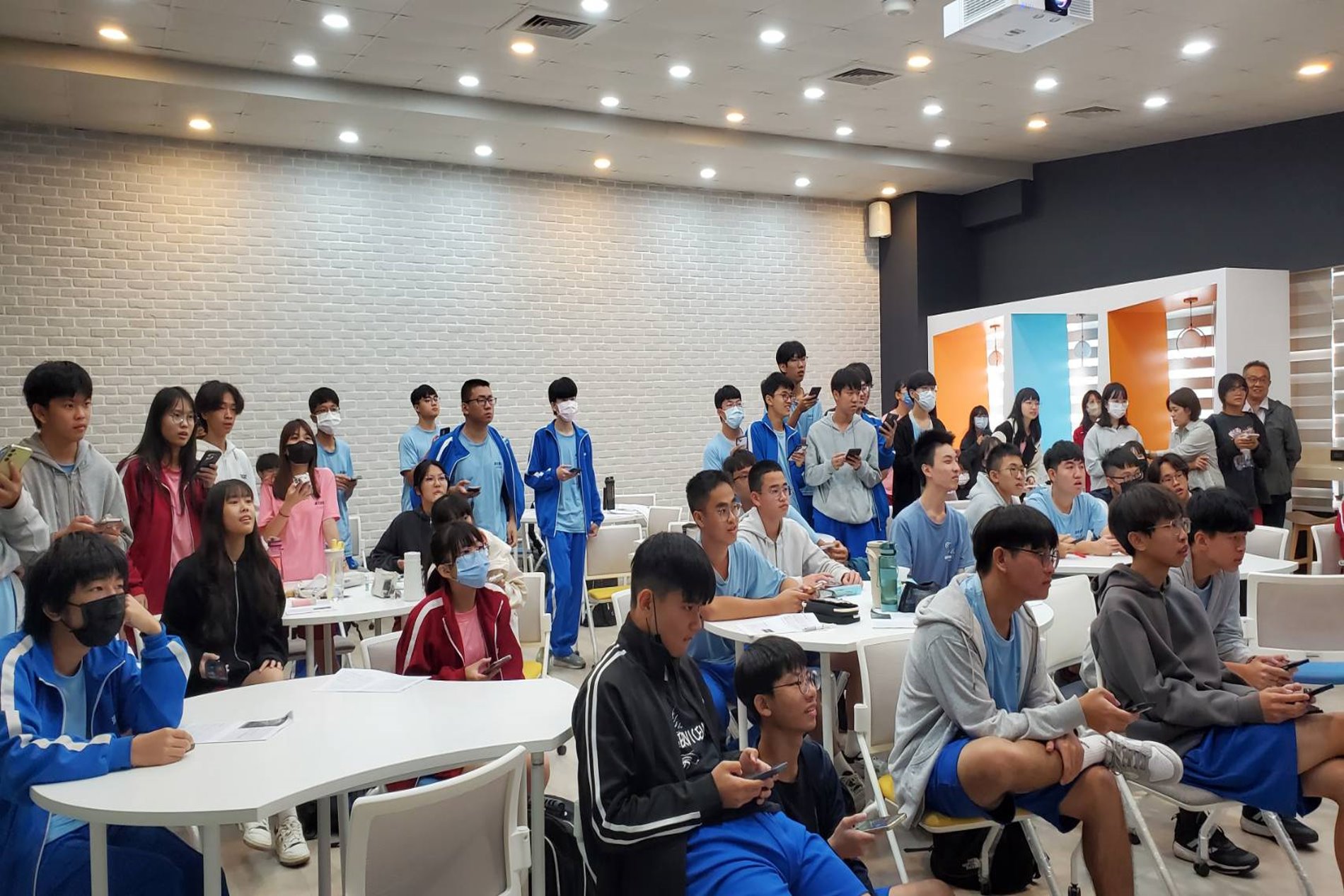 Link to 2025年清水高中與資訊學院舉辦資策會生成式AI能力認證考前衝刺Part2